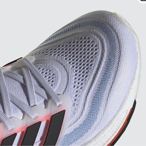 adidas Women’s Ultraboost Light Running Shoe Size 7 - Picture 7 of 8